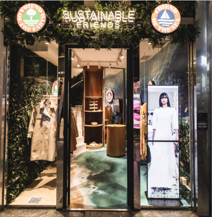 Apre a Milano il primo negozio di prodotti e servizi certificati sostenibili post image